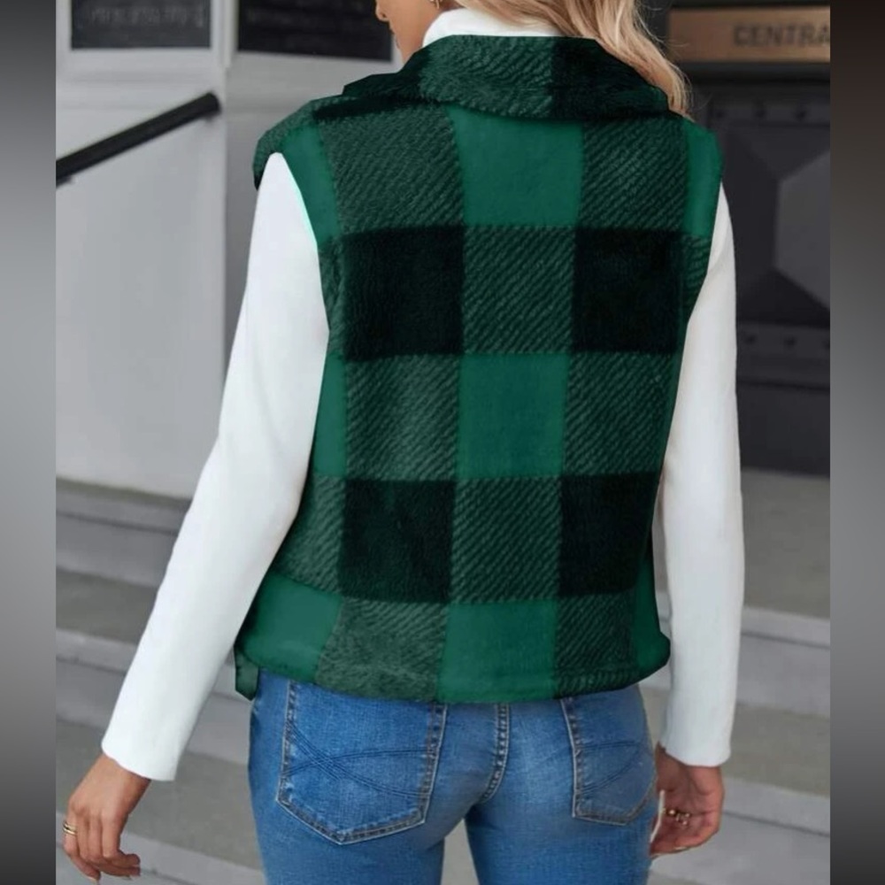 Cozy Buffalo plaid open front vest - Picture 7 of 15
